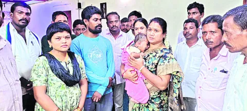బాధిత కుటుంబాలకు మాజీ ఎమ్మెల్యే ధనలక్ష్మి పరామర్శ 