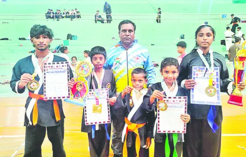 కుంగ్‌ఫూ పోటీల్లో న్యూమాంక్స్‌ సత్తా 