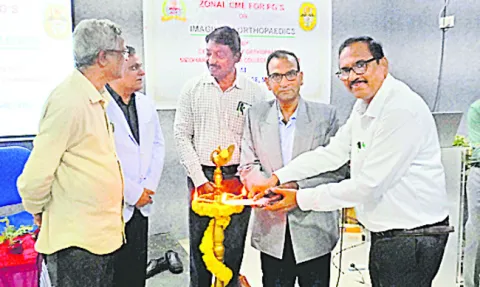 5న ఏకపాత్రాభినయ పోటీలు 
