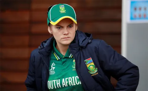 Former South African captain revokes international retirement8