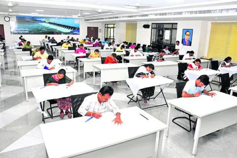 మీసేవ కేంద్రాల నిర్వహణకు ఇంటర్వ్యూ 
