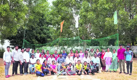రాష్ట్ర స్థాయి సాఫ్ట్‌బాల్‌ పోటీలకు జిల్లా జట్టు 