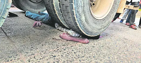 లారీ 