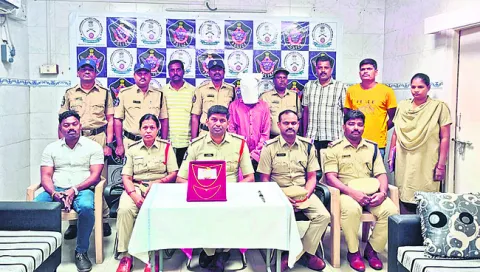 దోపిడీ దొంగ అరెస్టు 