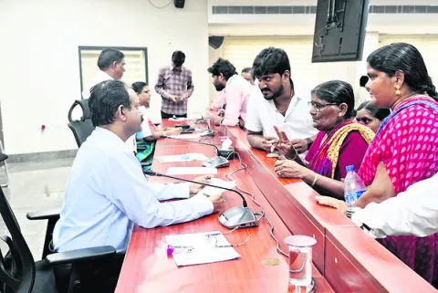 సమస్యలు సత్వరమే పరిష్కరించాలి