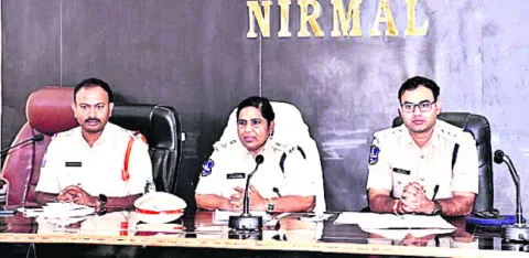 గణేశ్‌ ఉత్సవాలు ప్రశాంతంగా జరుపుకోవాలి