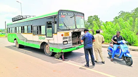 మొరాయించిన ఆర్టీసీ బస్సు 