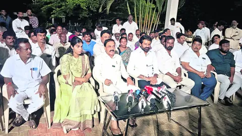 అన్నవరం క్వారీలోని అవినీతిని వెలికితీస్తాం 