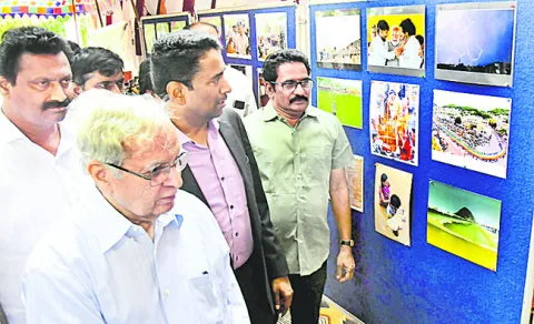 ఒక్క ఫొటో వెయ్యి పదాలకు సమానం 