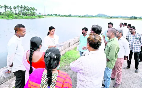 చెరువుల వద్ద విస్తృత ఏర్పాట్లు చేయాలి
