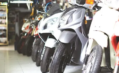 ICRA Forecasts 6 9 percent Growth in Two Wheeler Sales for FY26