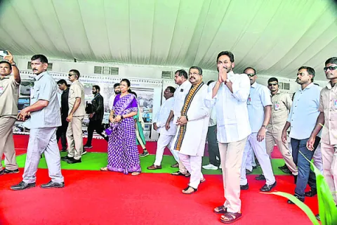 గిరిజ