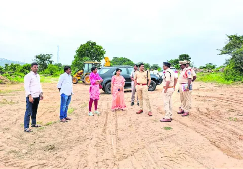 పండుగను ప్రశాంతంగా  నిర్వహించుకోవాలి