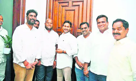 సైనికుల్లా పనిచేయండి 