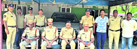 ఇద్దరు ఘరానా దొంగల అరెస్టు