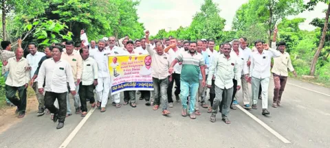 కమీషన్‌ బకాయిలు చెల్లించాలి