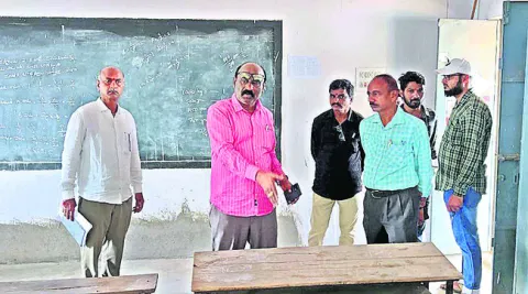 స్ట్రాంగ్‌రూం, కౌంటింగ్‌ హాల్‌ పరిశీలన