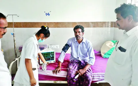 న్యాయవాదిపై ప్రతివాది  వర్గీయుల దాడి
