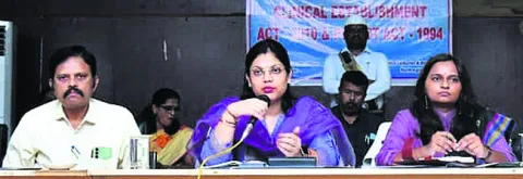 సేవా దృక్పథంతో వైద్యం అందించాలి