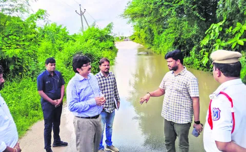 అధికారులు అప్రమత్తంగా ఉండాలి 