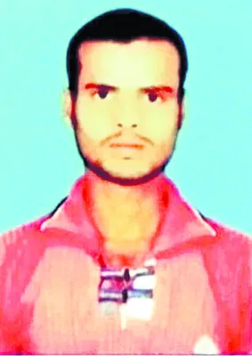 మండపంపై నుంచి జారిపడి వ్యక్తి మృతి