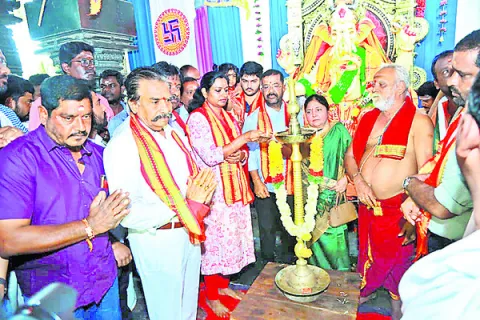 వేయిస