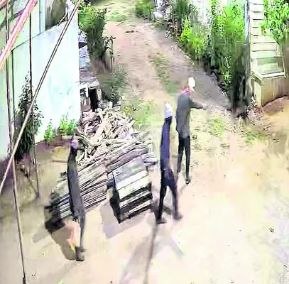 మెట్‌పల్లిలో దొంగల కలకలం