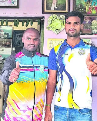 ఖోఖో సోదరులు
