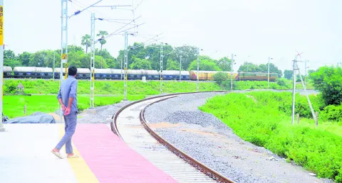 ‘ప్రత్యామ్నాయ’మే పనికొచ్చింది