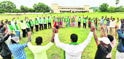 రంపచోడవరాన్ని జిల్లాగా ప్రకటించాలి 