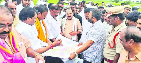 లక్ష్మీదేవిపల్లిలో కదలిక!