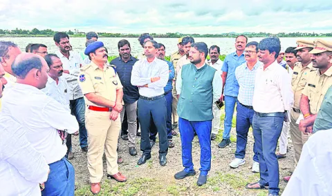 ఇళ్ల నిర్మాణాల్లో జిల్లా రెండో స్థానం
