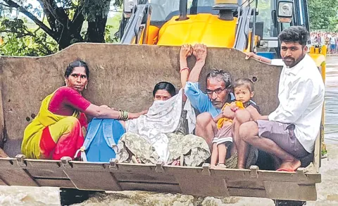 Pregnant Woman Rescued via JCB in Flooded Villag