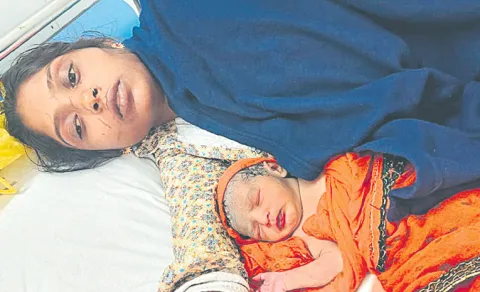 woman who came for darshan gave birth in the queue line