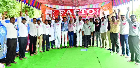 జిల్లా అంతటా శనివారం పగటి ఉష్ణోగ్రతలు పెరగగా, రాత్రి ఉష