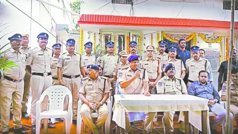 సీసీ కెమెరాలతోనేరాల నియంత్రణ: ఎస్పీ