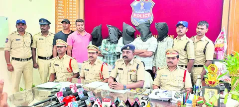 గంజాయి ముఠా అరెస్ట్‌