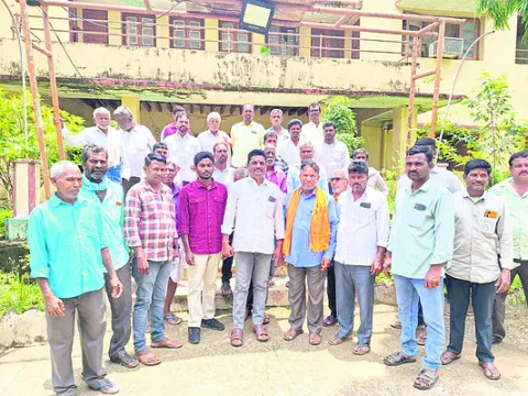 చివరి ఆయకట్టు వరకు నీరందించాలి
