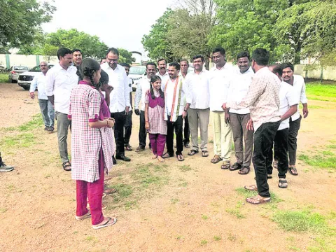 పాదయాత్ర రూట్‌మ్యాప్‌ పరిశీలన
