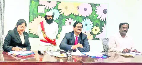 కేసుల పరిష్కారానికి చొరవ చూపాలి
