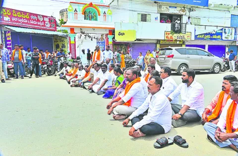 భక్తుల మనోభావాలు దెబ్బతీయొద్దు 