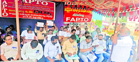 బోధనేతర పనులు అప్పగించొద్దు 