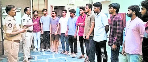 బెజవాడలో విస్తృతంగా తనిఖీలు 