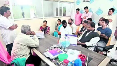 అధిక ఫీజు వసూళ్లపై విచారణ