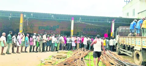 2025లో సరఫరా అయిన యూరియా 11,355 టన్నులు 