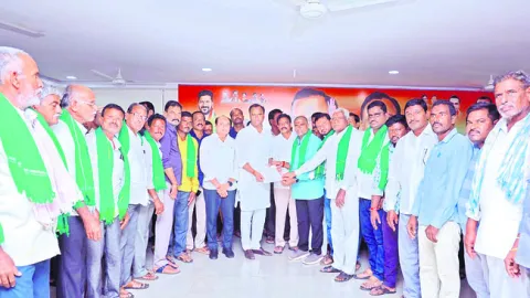 ‘దివీస్‌’తో కుమ్మకై ్క అలైన్‌మెంట్‌ మార్చారు