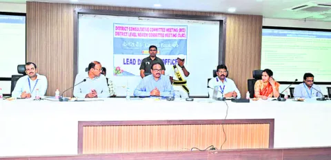 ఔత్సాహిక పారిశ్రామికవేత్తలకు ప్రోత్సాహం 