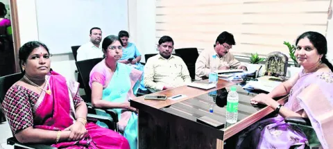 ప్రిస్క్రిప్షన్‌ లేకుండా  మాత్రలు విక్రయిస్తే చర్యలు
