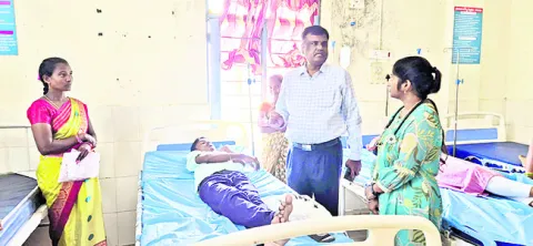 రోగులకు సకాలంలో వైద్యం అందించాలి