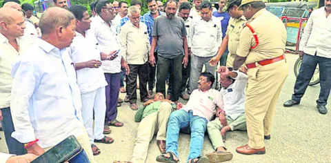కరెంటు బిల్లులు కట్టలేం
